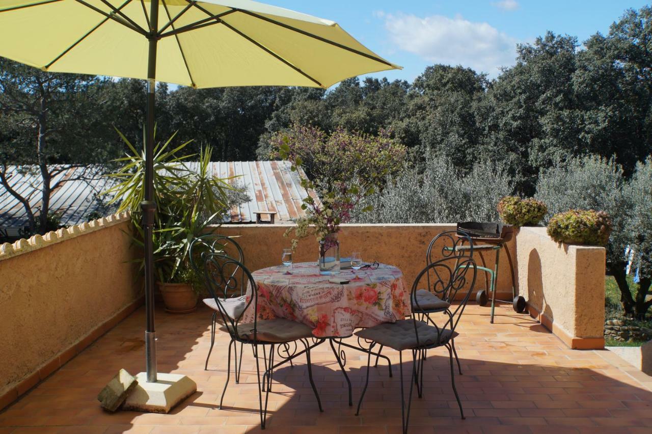 Lo Rastelie Bed and Breakfast Suze-la-Rousse Buitenkant foto