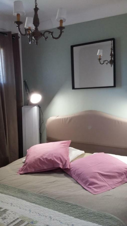 Lo Rastelie Bed and Breakfast Suze-la-Rousse Buitenkant foto
